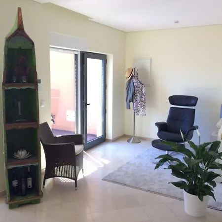 In Mit Grill, Terrasse Und Garten Ferienhaus Sesimbra