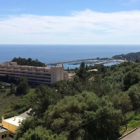 In Mit Grill, Terrasse Und Garten * Sesimbra