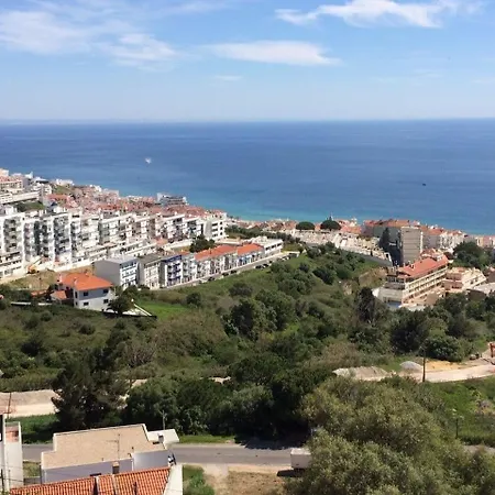 Dom wakacyjny In Mit Grill, Terrasse Und Garten Sesimbra